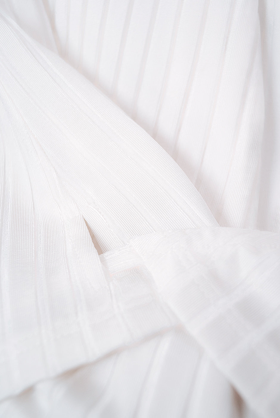 Blusa blanca de manga larga