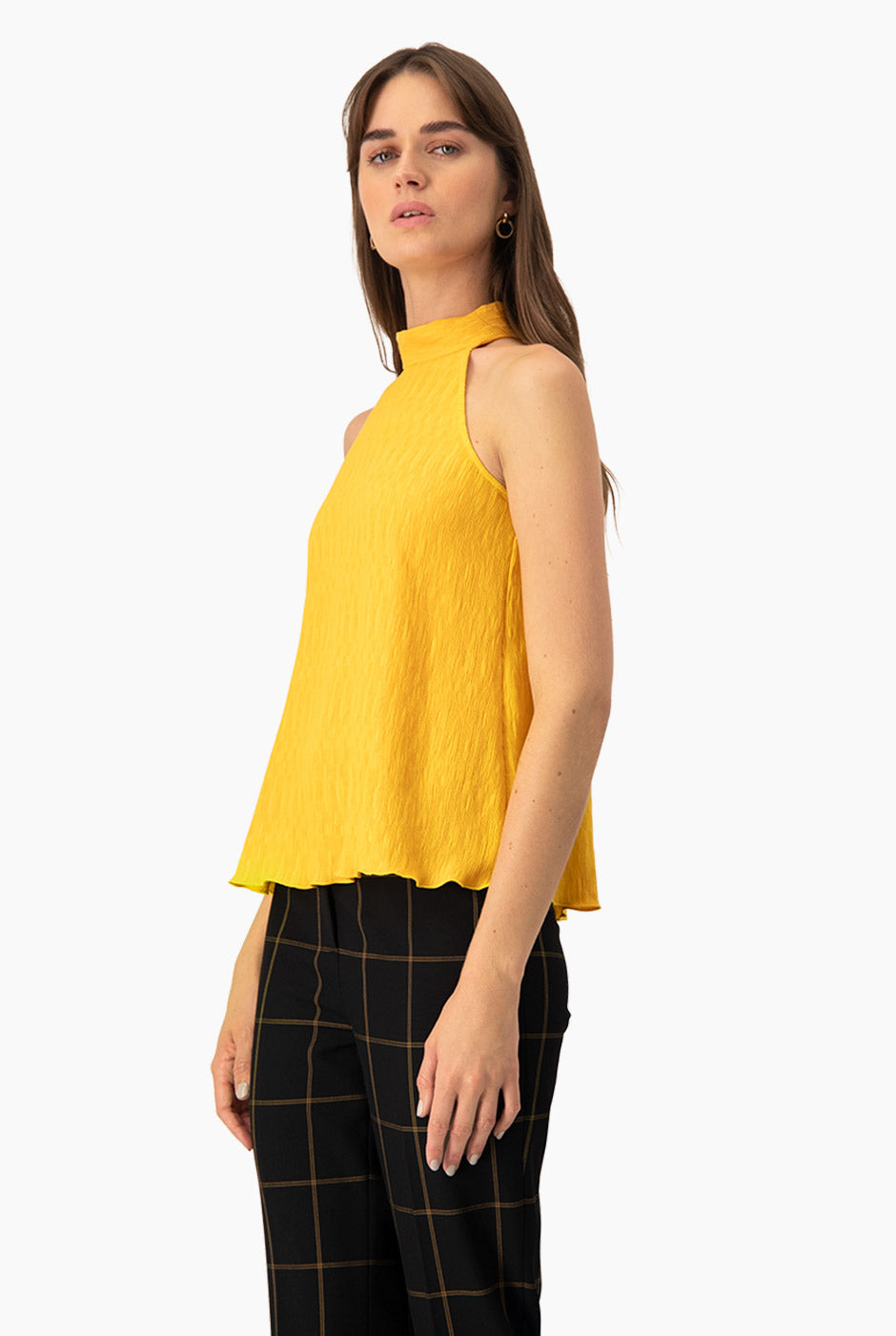 Blusa amarilla de cuello halter