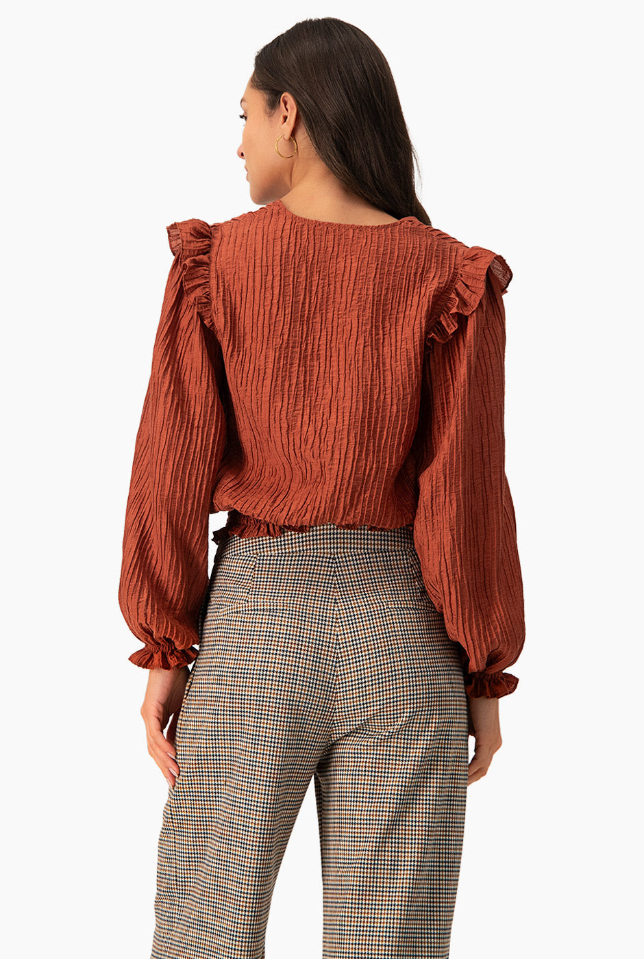 Blusa con smock y escote en V